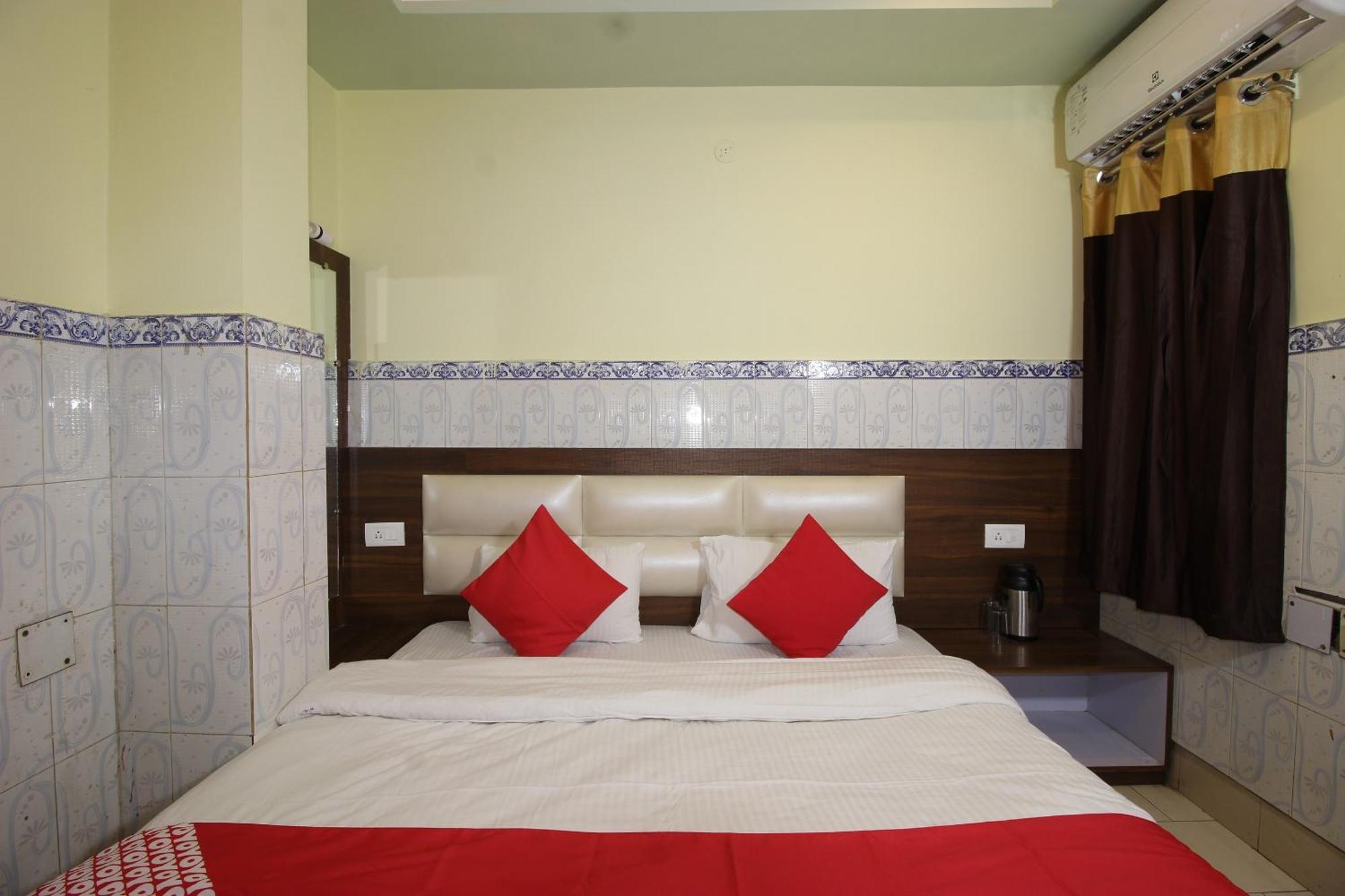OYO 37795 Hotel Blue Diamond Varanasi Exterior foto