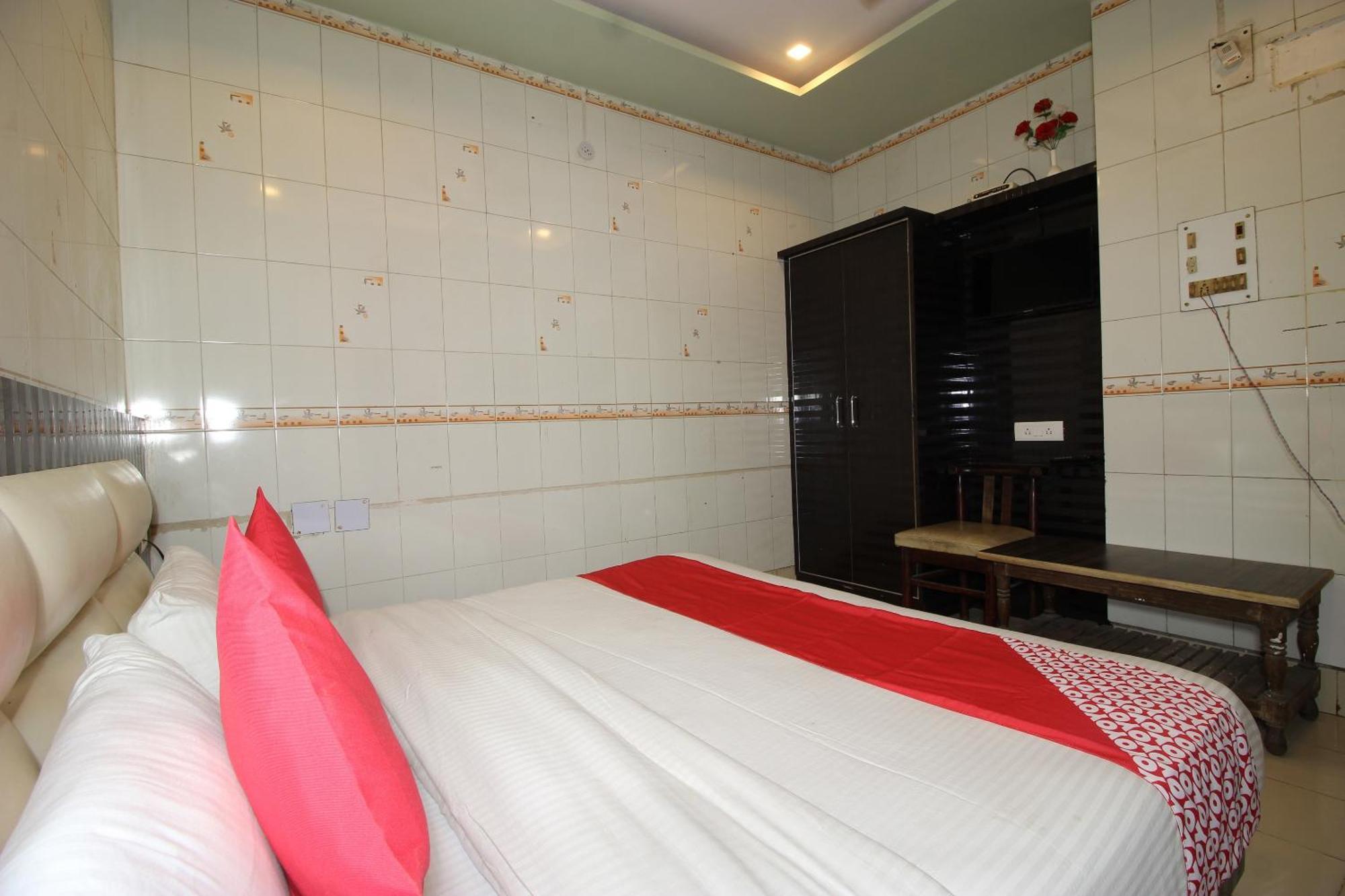 OYO 37795 Hotel Blue Diamond Varanasi Exterior foto