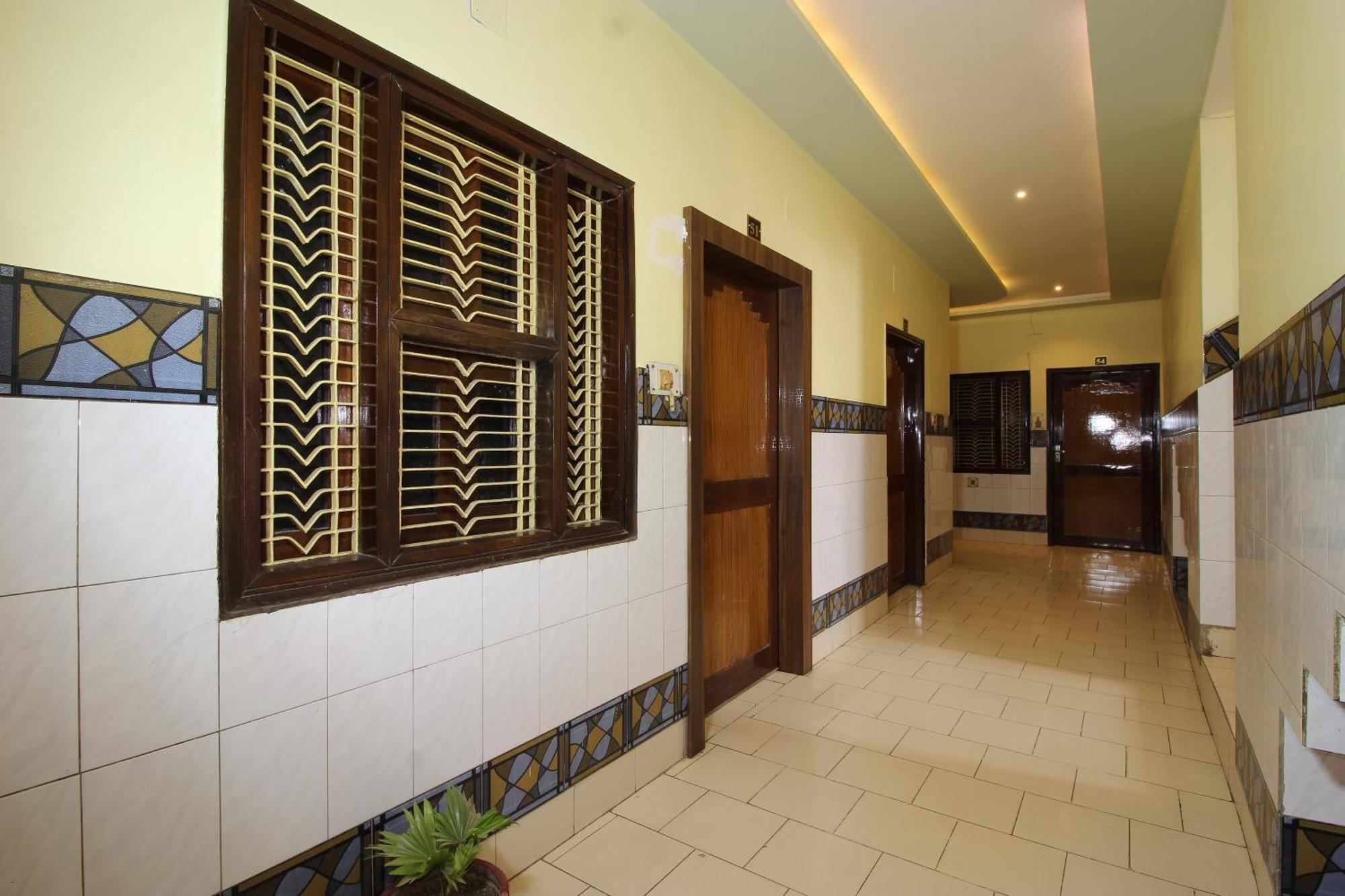 OYO 37795 Hotel Blue Diamond Varanasi Exterior foto
