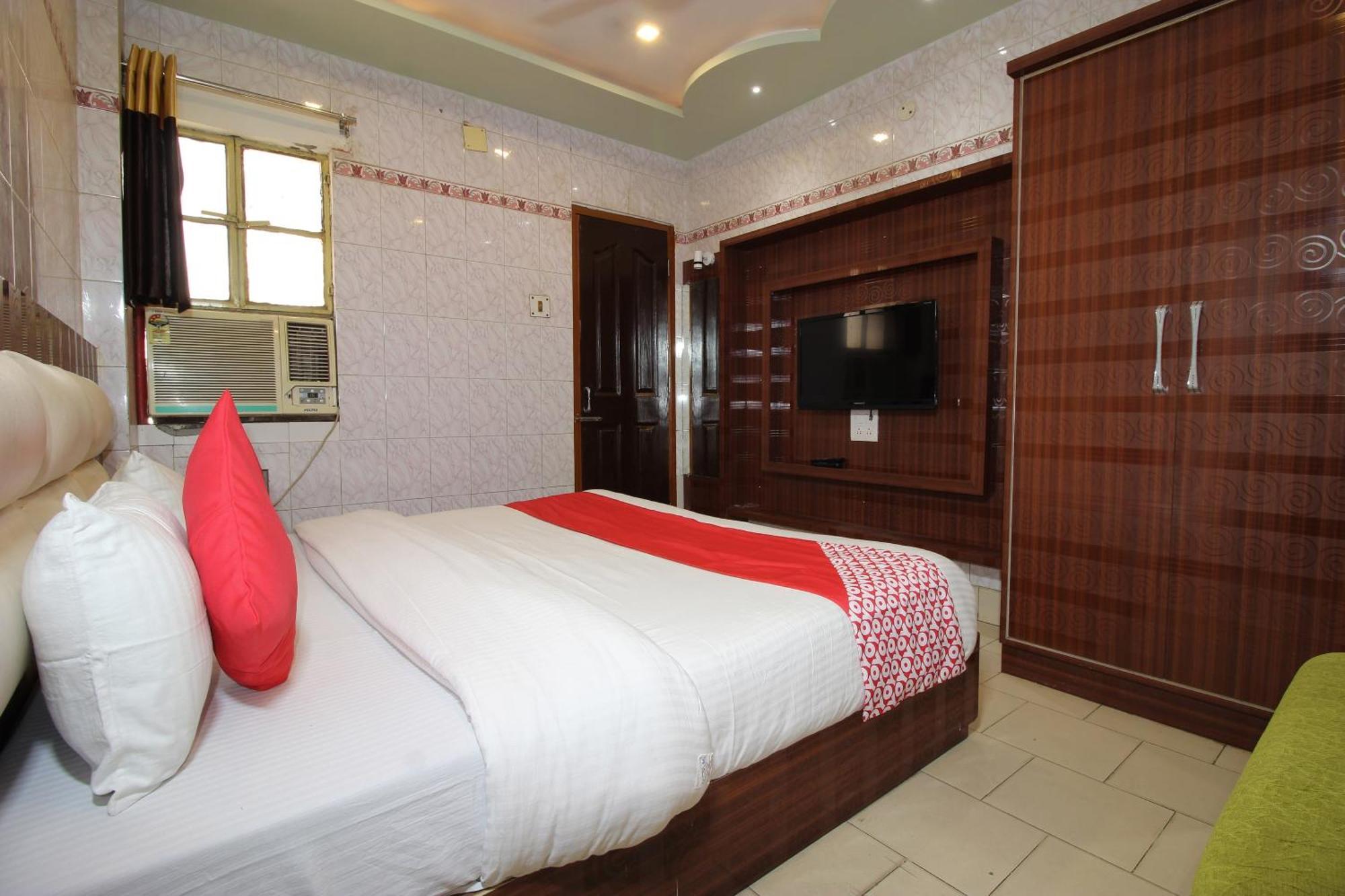 OYO 37795 Hotel Blue Diamond Varanasi Exterior foto