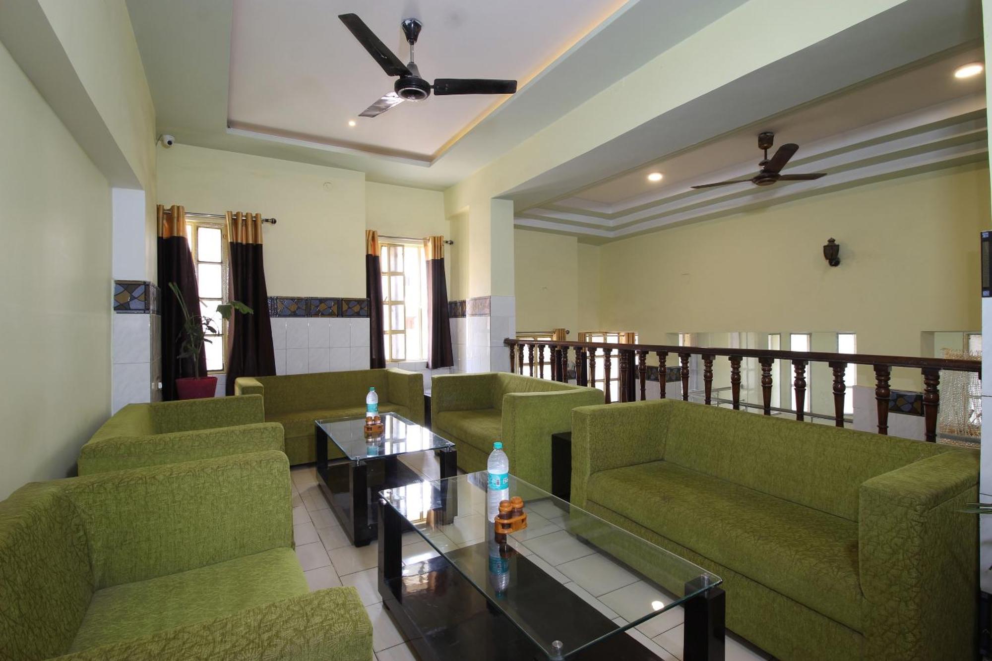 OYO 37795 Hotel Blue Diamond Varanasi Exterior foto