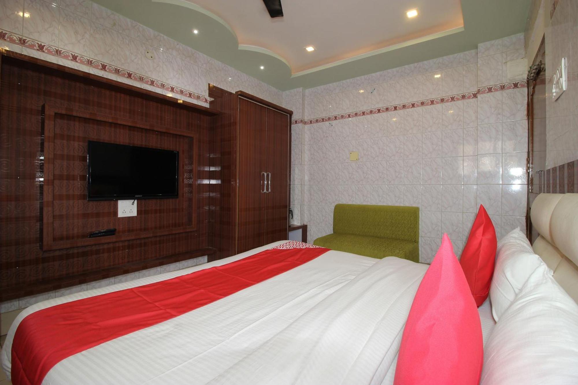 OYO 37795 Hotel Blue Diamond Varanasi Exterior foto